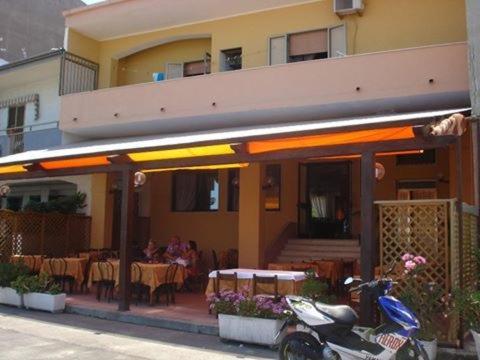 Un Posto Al Sole Bed & Breakfast Torretta  Eksteriør bilde